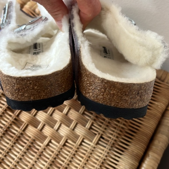 Free People x Birkenstock Arizona Shearling Suede Leather Sandals Sz 7 NWT - Picture 9 of 15